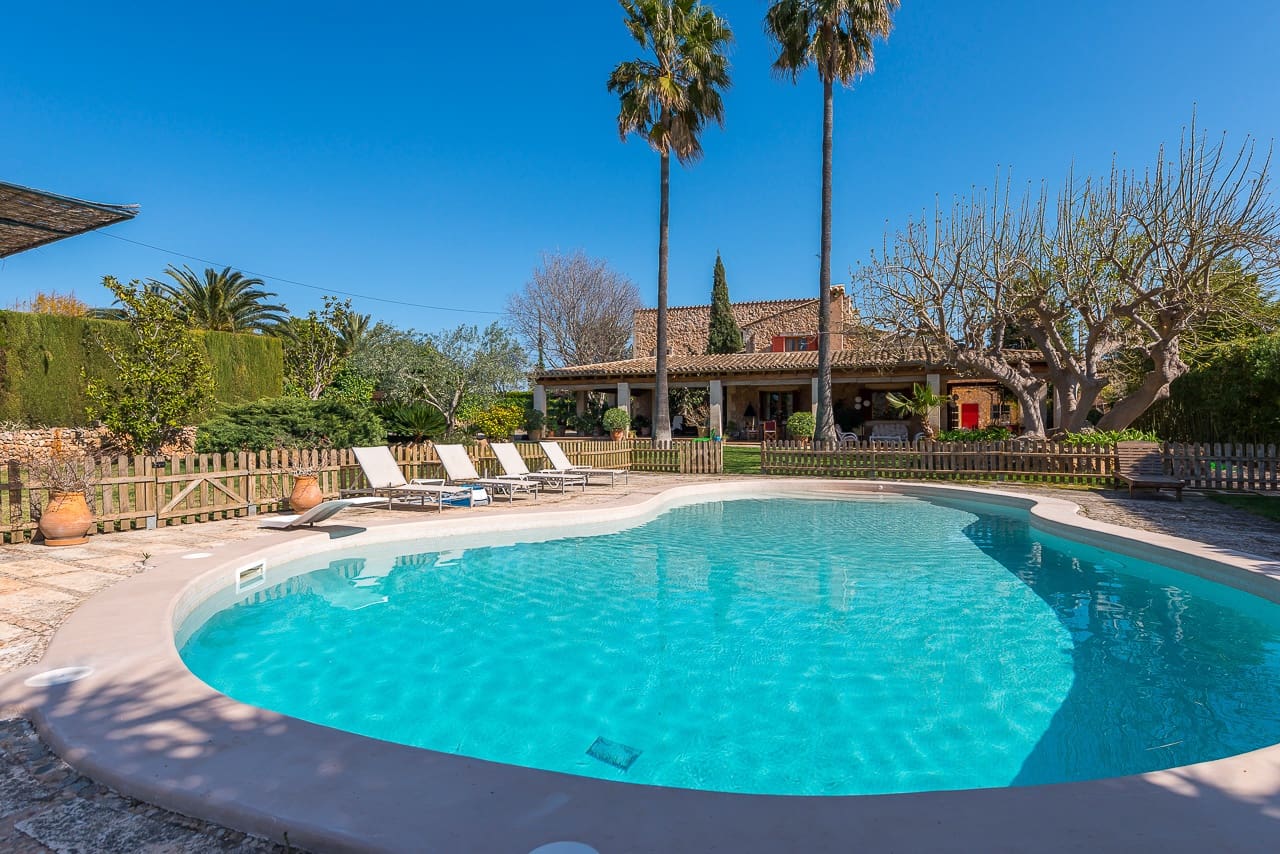 6 Zimmer Finca/Landgut zu verkaufen in Santa Maria del Cami mit Pool Garage - 2.990.000 € (Ref: 5681416)