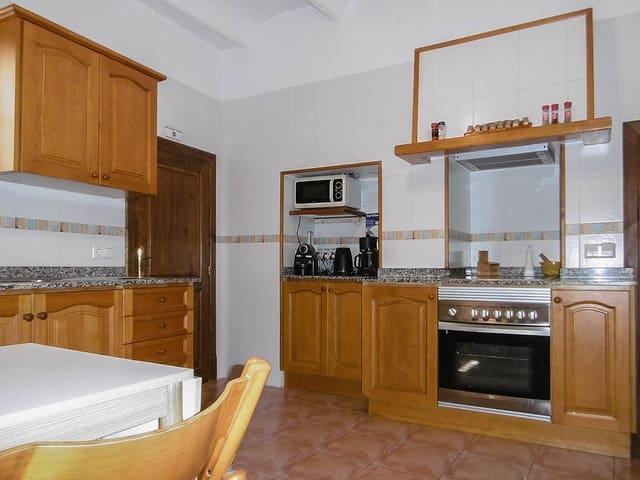3 sypialnia Dom do wynajęcia w Sineu z basenem garażem - 2 400 € (Ref: 5681504)