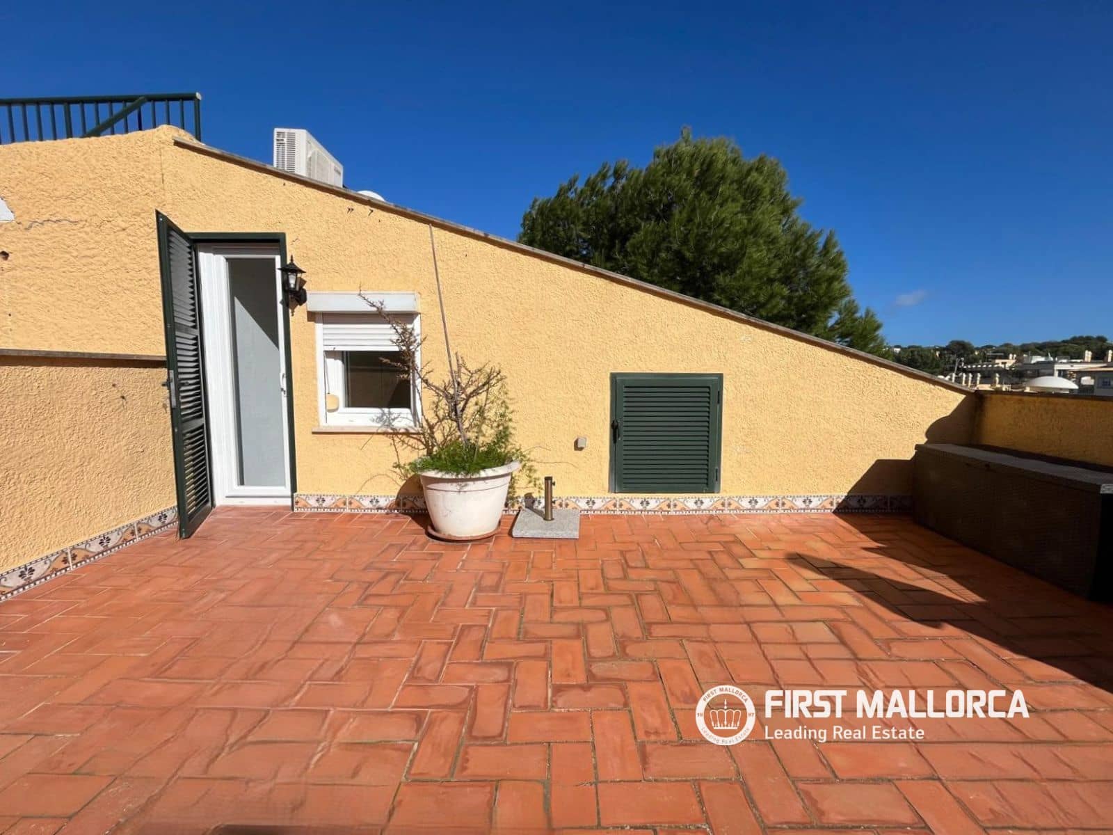 2 slaapkamer Appartement te huur in Santa Ponsa met zwembad garage - € 1.900 (Ref: 5681550)