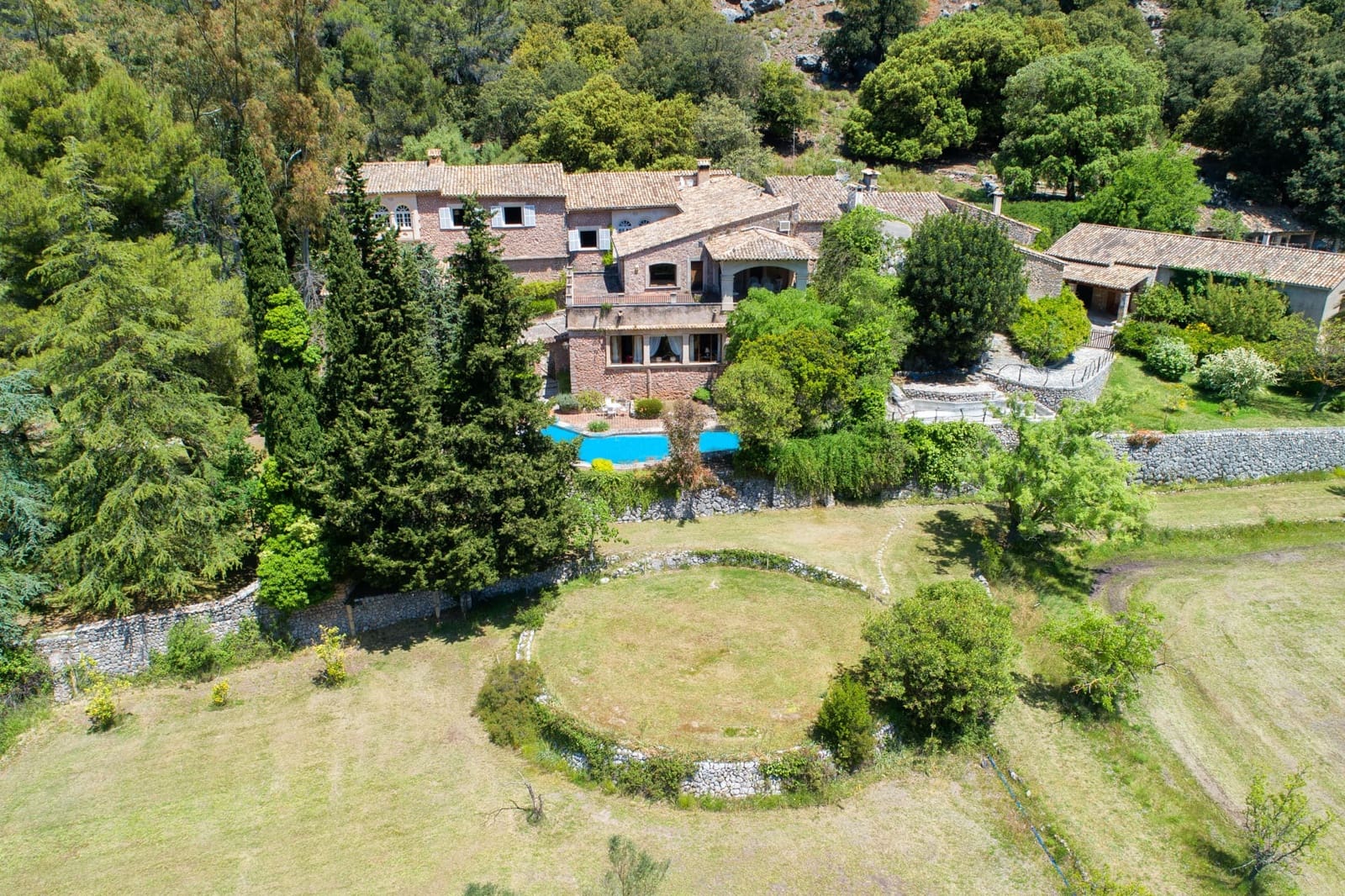 12 quarto Quinta/Casa Rural para venda em Escorca com piscina garagem - 6 000 000 € (Ref: 5702548)