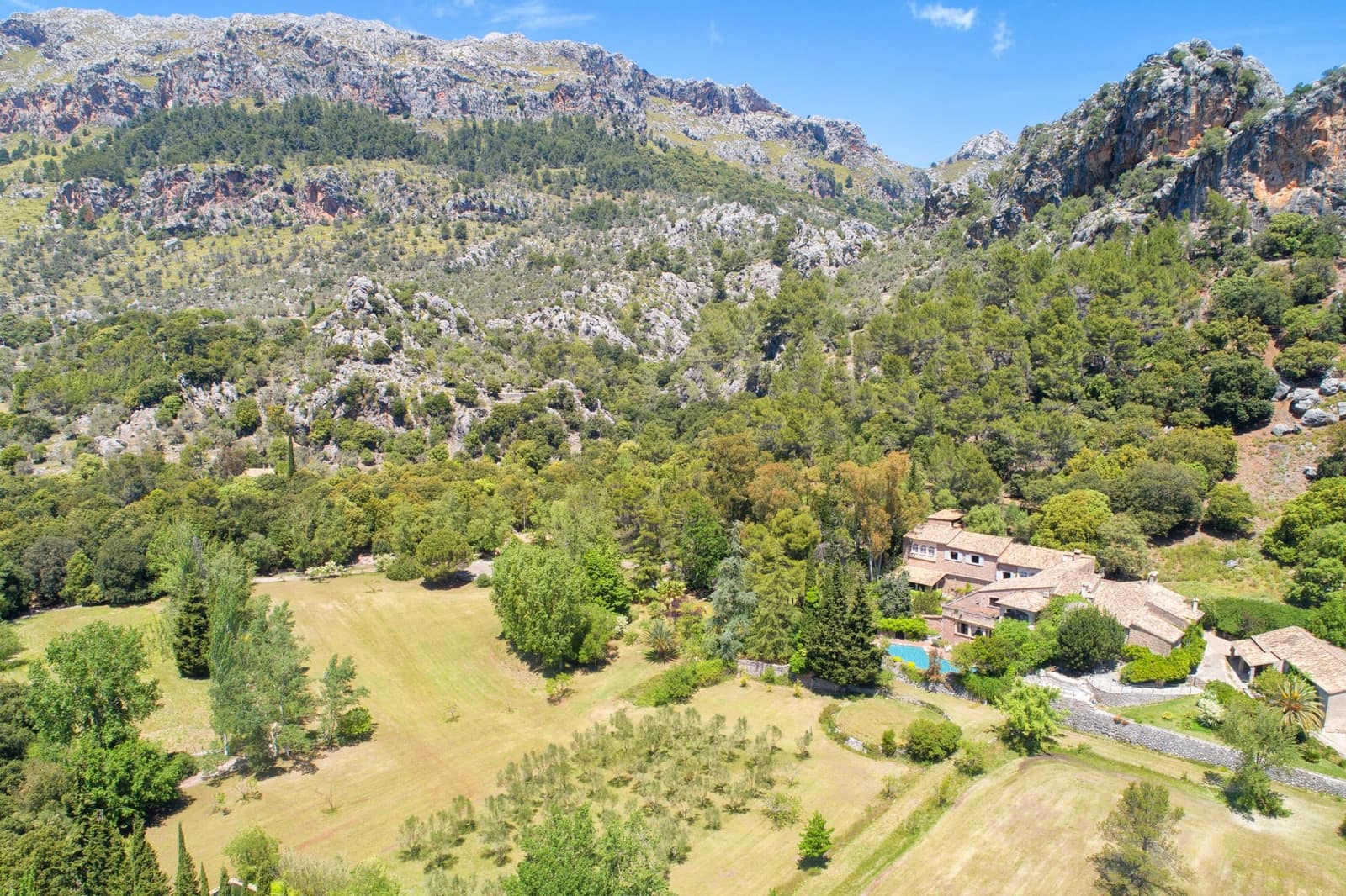 12 quarto Quinta/Casa Rural para venda em Escorca com piscina garagem - 6 000 000 € (Ref: 5702548)