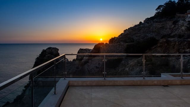 3 slaapkamer Villa te koop in Puerto de Andratx, Andratx met zwembad garage - € 6.500.000 (Ref: 5702549)