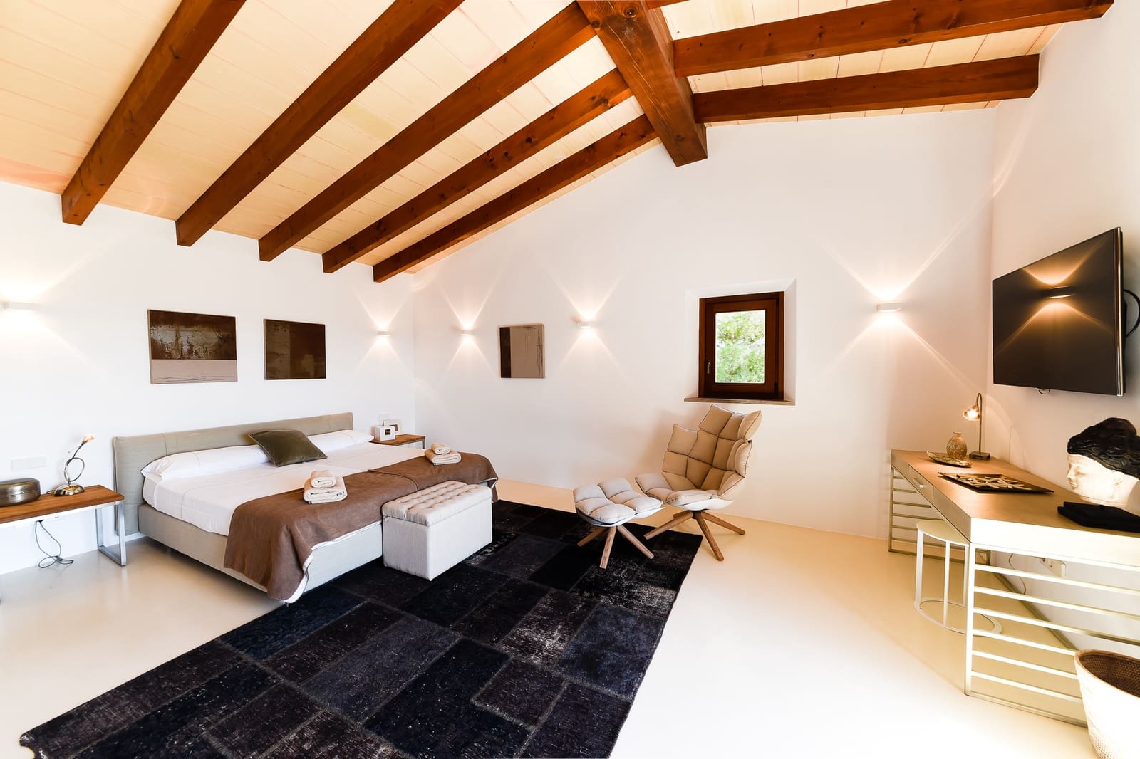 5 soveværelse Finca/Landehus til salg i Porreres med swimmingpool garage - € 5.750.000 (Ref: 5702564)