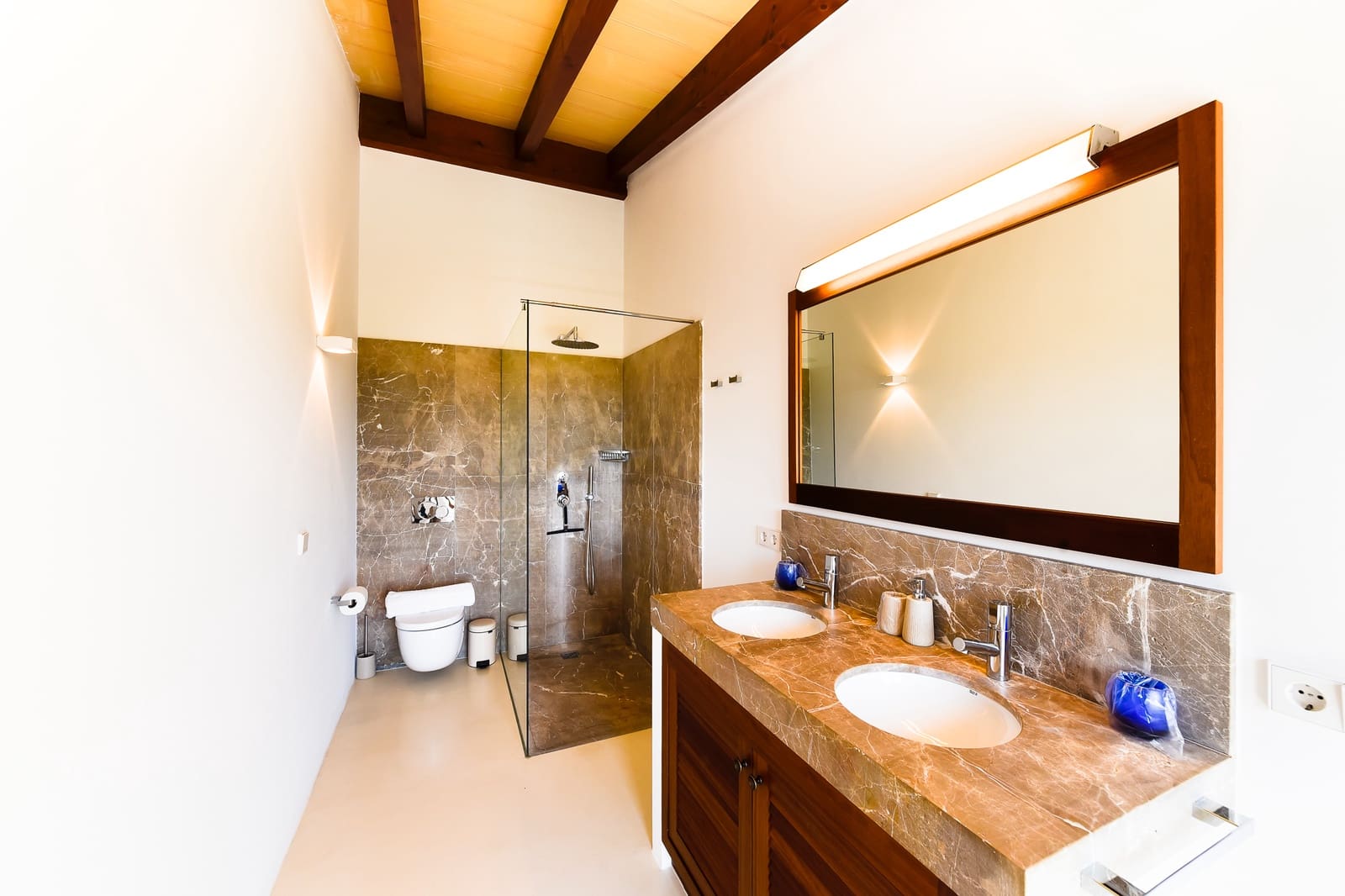 5 soveværelse Finca/Landehus til salg i Porreres med swimmingpool garage - € 5.750.000 (Ref: 5702564)