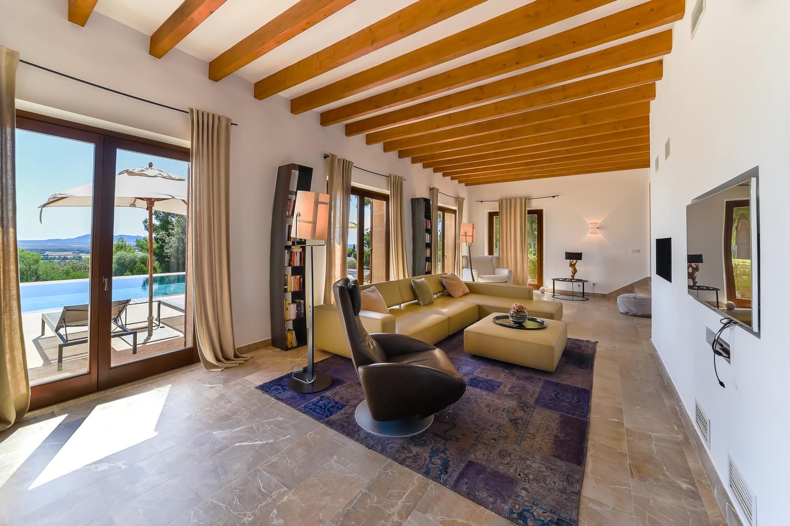 5 soveværelse Finca/Landehus til salg i Porreres med swimmingpool garage - € 5.750.000 (Ref: 5702564)