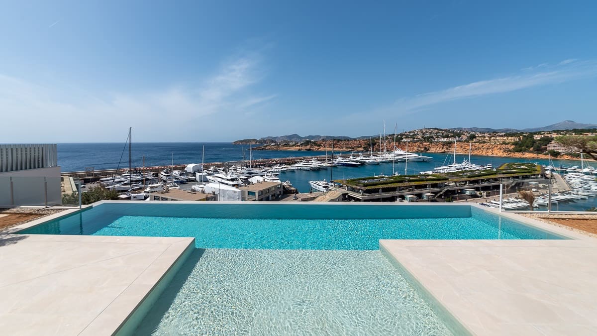 4 soveværelse Villa til salg i El Toro / Port Adriano med swimmingpool garage - € 9.850.000 (Ref: 5709595)