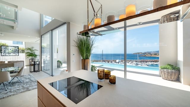 4 soveværelse Villa til salg i El Toro / Port Adriano, Calvià med swimmingpool garage - € 9.850.000 (Ref: 5709595)