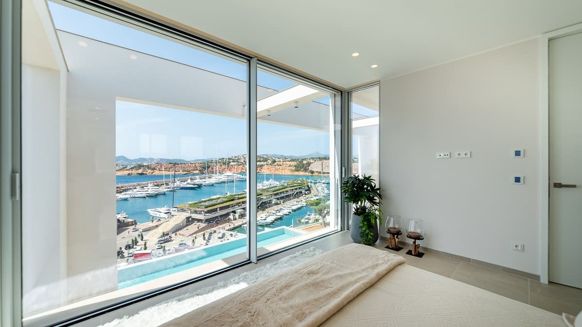 4 soveværelse Villa til salg i El Toro / Port Adriano med swimmingpool garage - € 9.850.000 (Ref: 5709595)