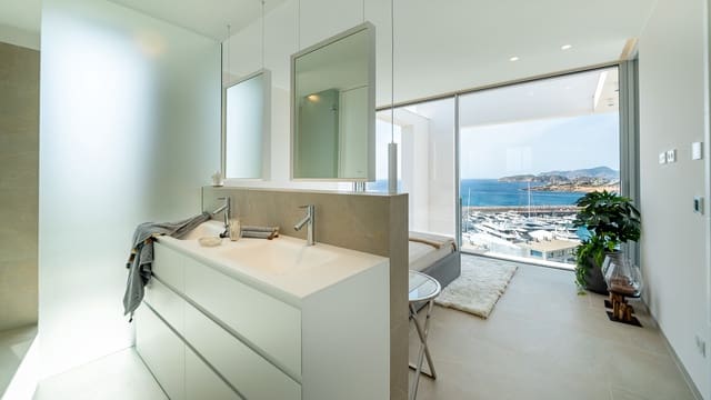 4 soveværelse Villa til salg i El Toro / Port Adriano, Calvià med swimmingpool garage - € 9.850.000 (Ref: 5709595)