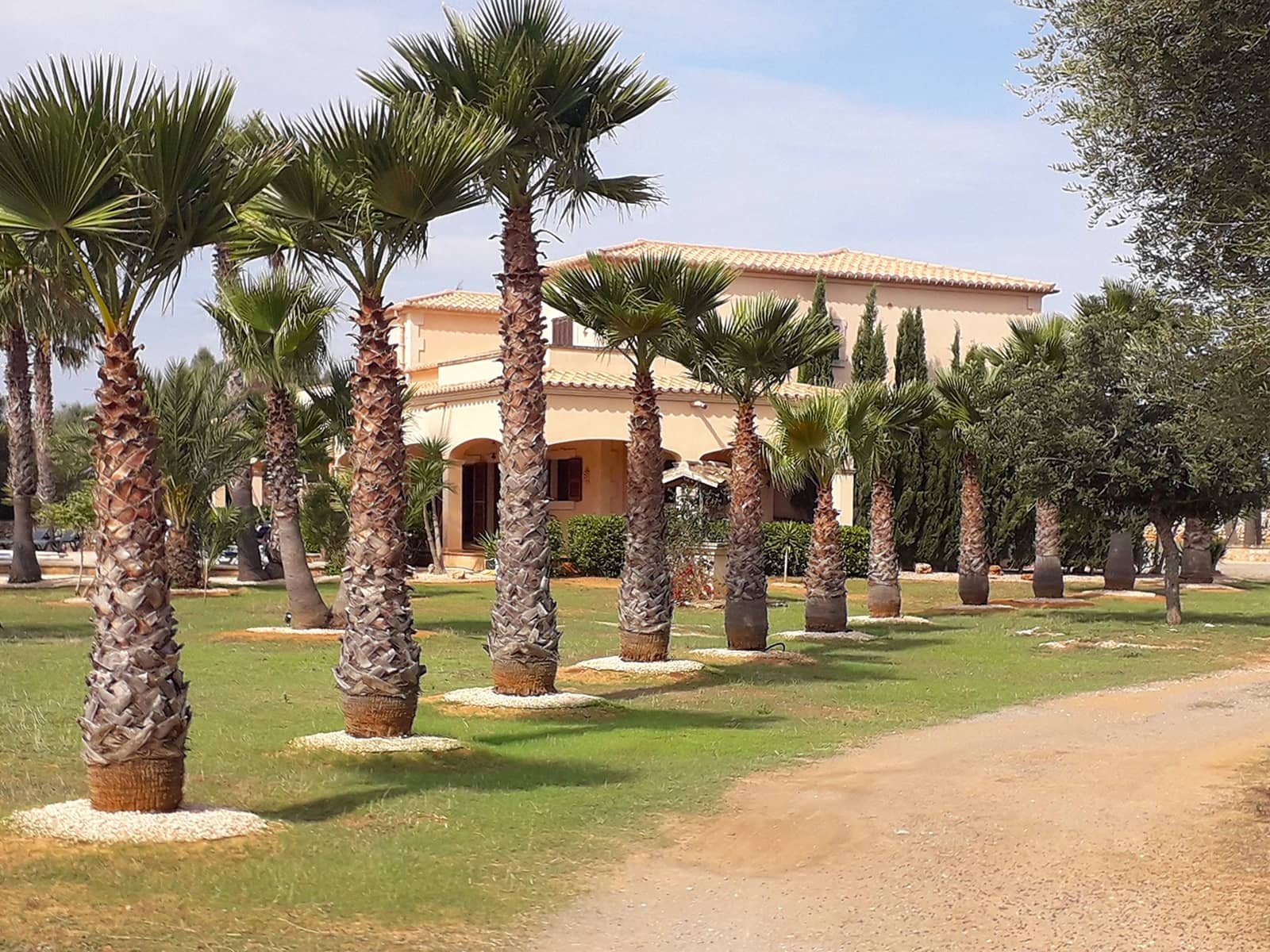 6 soveværelse Finca/Landehus til salg i Santanyi med swimmingpool garage - € 3.300.000 (Ref: 5711994)