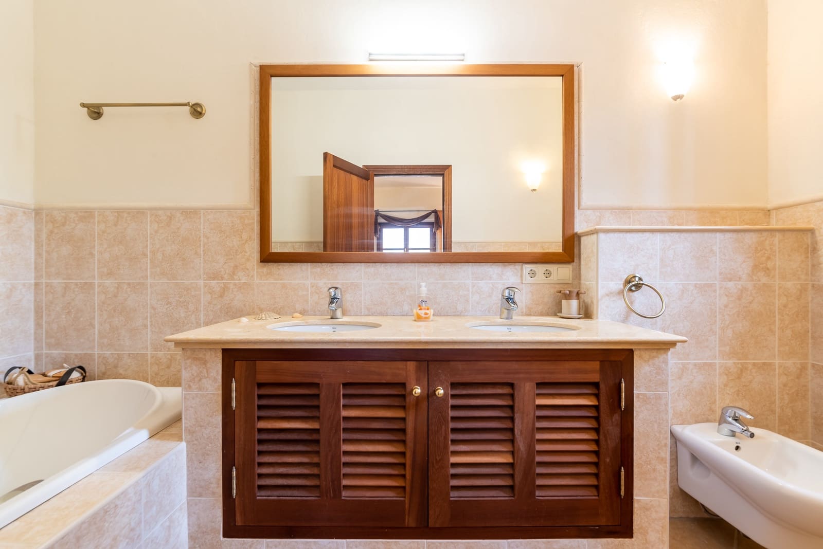 6 soveværelse Finca/Landehus til salg i Santanyi med swimmingpool garage - € 3.300.000 (Ref: 5711994)