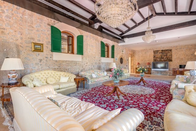 84 soveværelse Finca/Landehus til salg i Valldemosa med swimmingpool garage - € 23.000.000 (Ref: 5712001)