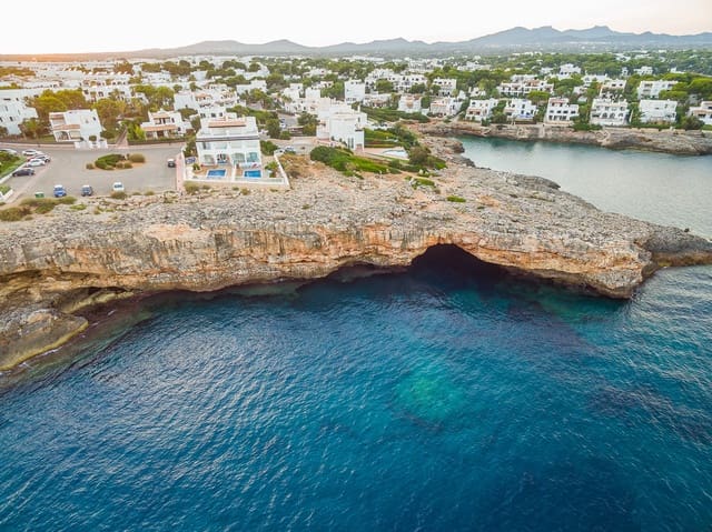 Building Plot for sale in Cala d'Or, Santanyí - € 1,700,000 (Ref: 5712050)