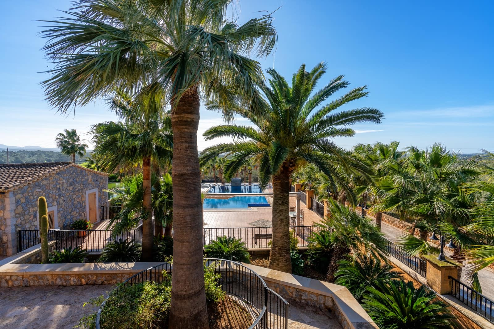 4 soveværelse Finca/Landehus til salg i Puntiro med swimmingpool garage - € 2.950.000 (Ref: 5723990)