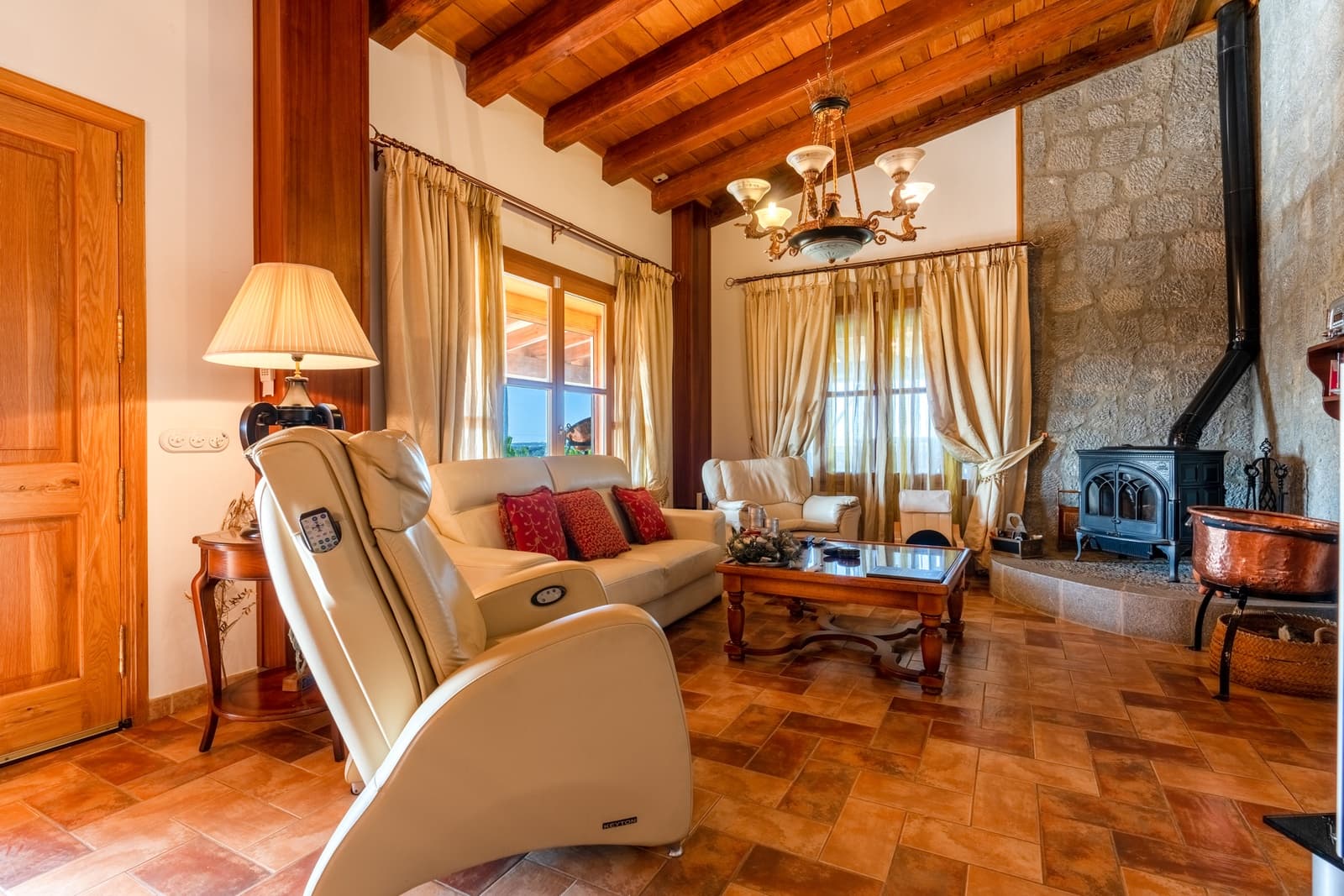 4 soveværelse Finca/Landehus til salg i Puntiro med swimmingpool garage - € 2.950.000 (Ref: 5723990)