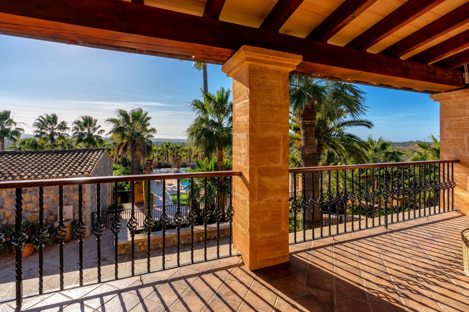 4 soveværelse Finca/Landehus til salg i Puntiro med swimmingpool garage - € 2.950.000 (Ref: 5723990)