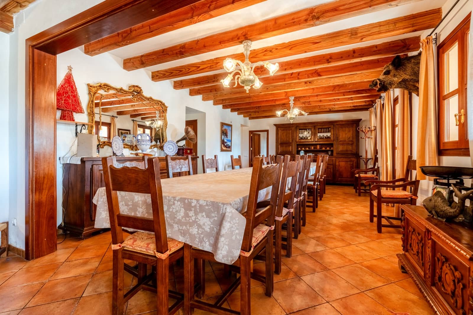 4 soveværelse Finca/Landehus til salg i Puntiro med swimmingpool garage - € 2.950.000 (Ref: 5723990)