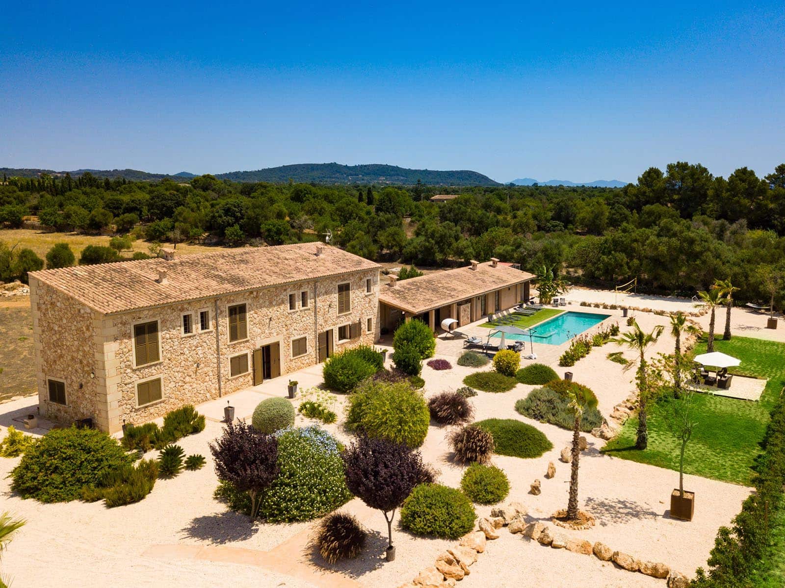 5 soveværelse Finca/Landehus til salg i Llucmajor med swimmingpool garage - € 2.590.000 (Ref: 5782231)