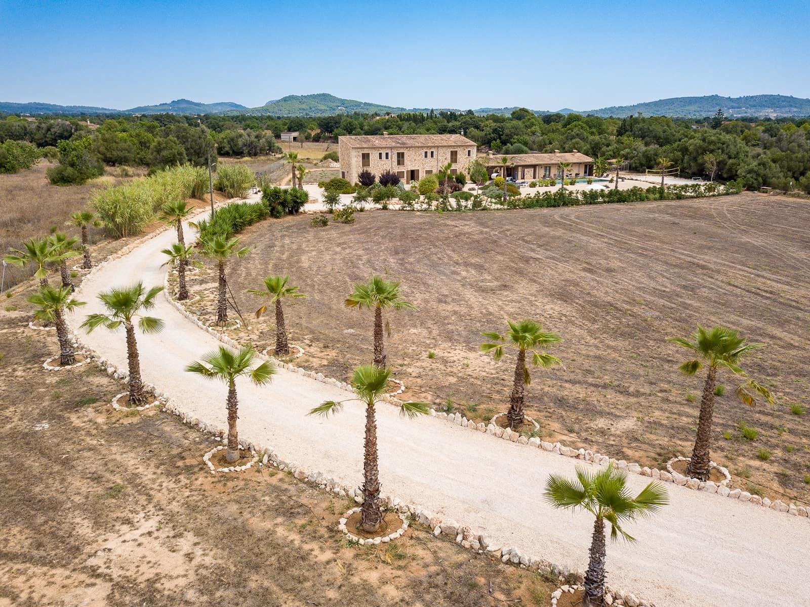 5 soveværelse Finca/Landehus til salg i Llucmajor med swimmingpool garage - € 2.590.000 (Ref: 5782231)