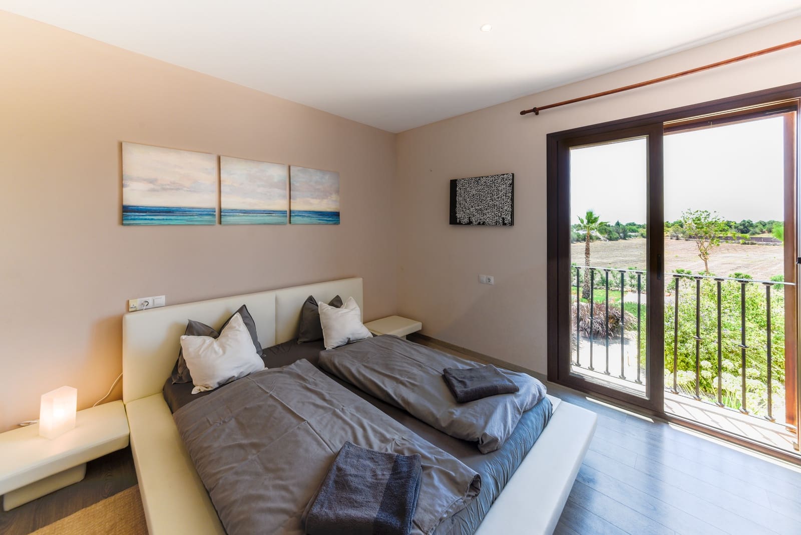 5 soveværelse Finca/Landehus til salg i Llucmajor med swimmingpool garage - € 2.590.000 (Ref: 5782231)