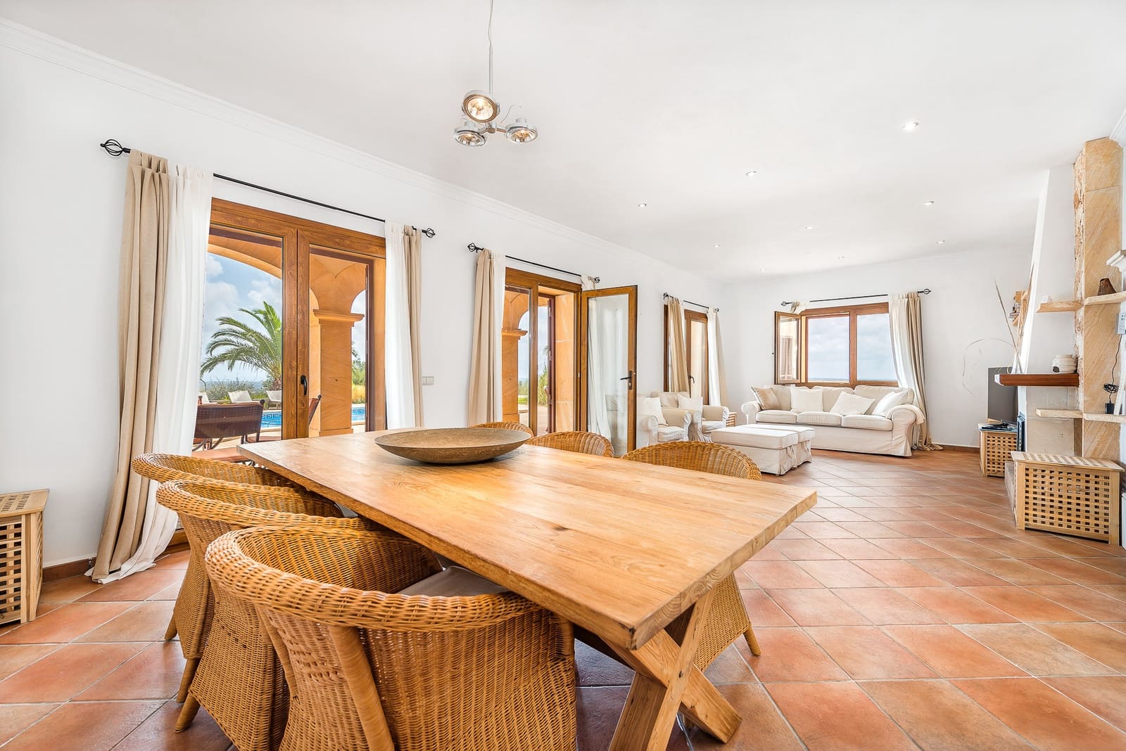 4 soveværelse Finca/Landehus til leje i Santanyi med swimmingpool garage - € 5.500 (Ref: 5821478)