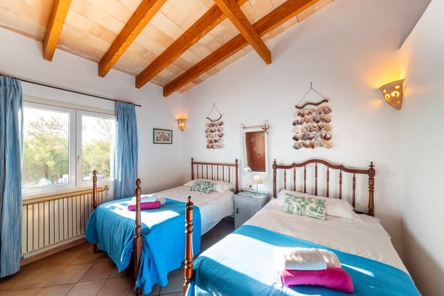 4 bedroom Finca/Country House for sale in Cala Murada, Manacor with pool garage - € 1,600,000 (Ref: 5821487)