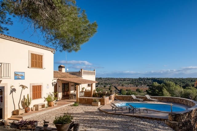 4 bedroom Finca/Country House for sale in Cala Murada, Manacor with pool garage - € 1,600,000 (Ref: 5821487)