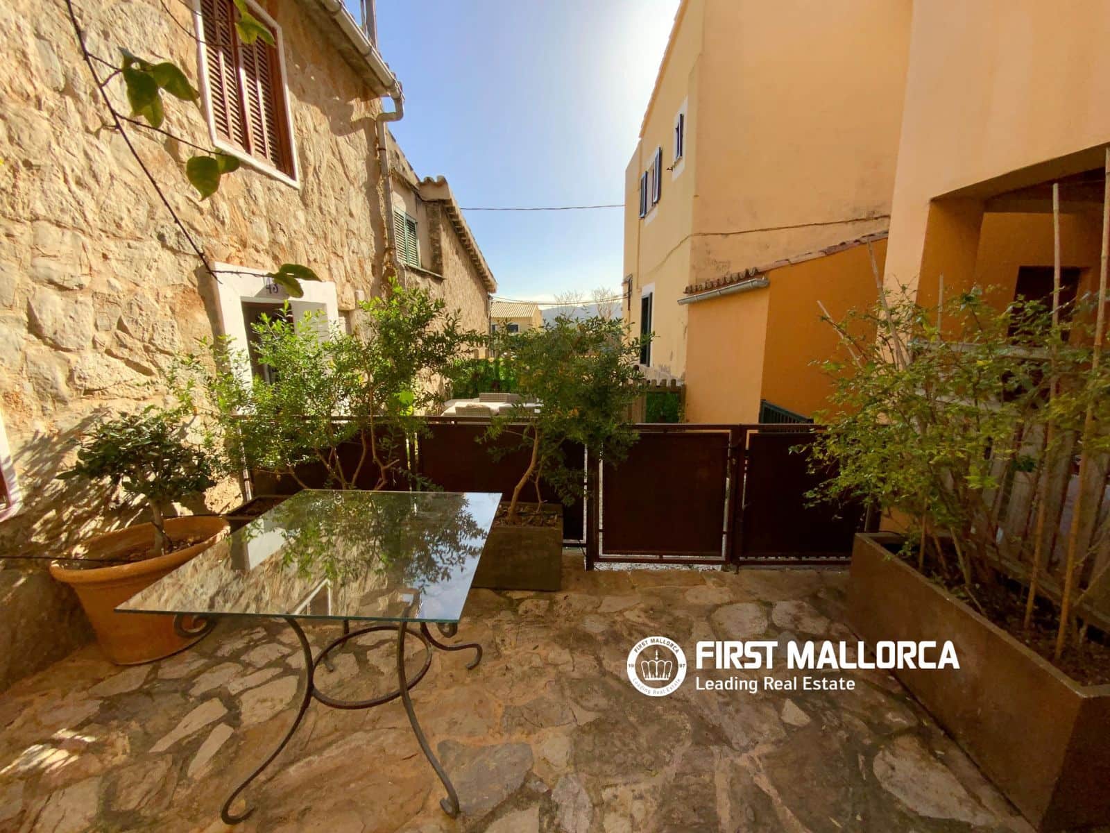 3 bedroom Townhouse for rent in Puigpunyent - € 2,300 (Ref: 5923750)