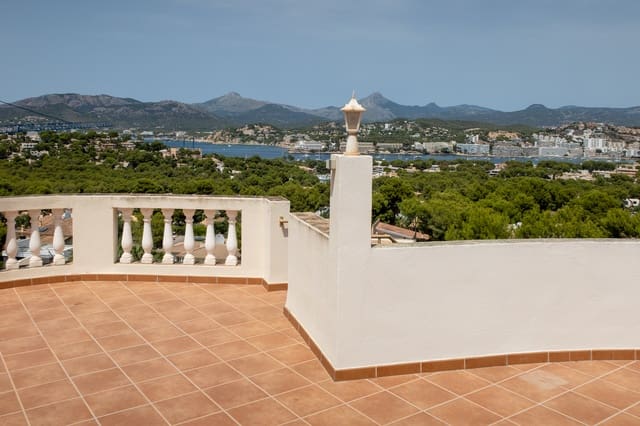 4 soverom Villa til salgs i Santa Ponsa, Calvià med svømmebasseng garasje - € 2 600 000 (Ref: 6264334)