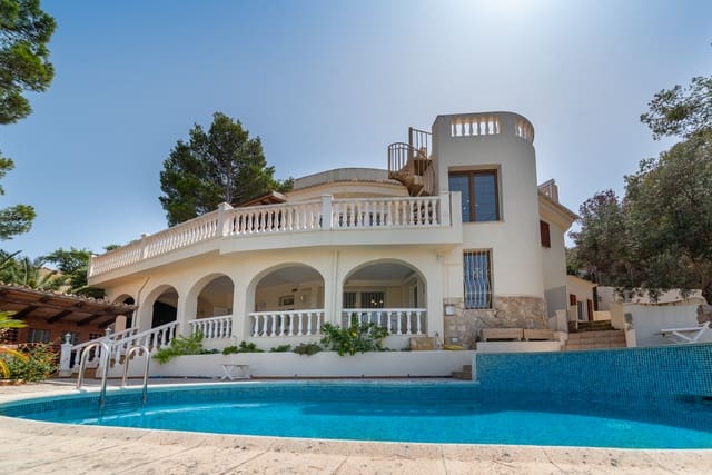 4 soverom Villa til salgs i Santa Ponsa, Calvià med svømmebasseng garasje - € 2 600 000 (Ref: 6264334)