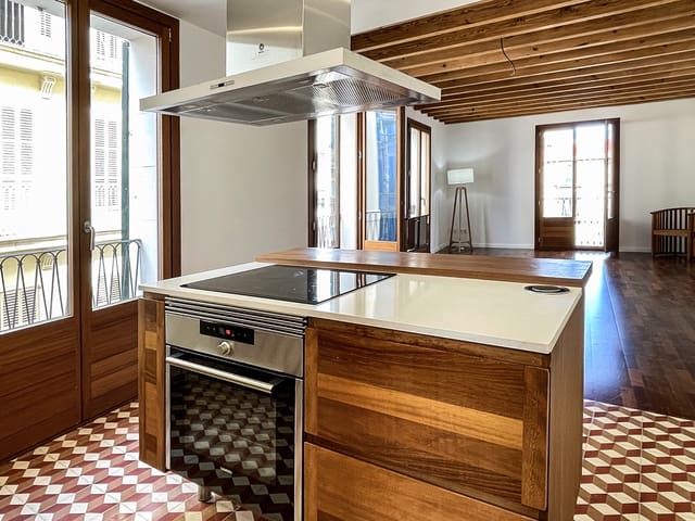 3 bedroom Apartment for rent in El Sindicat, Palma de Mallorca - € 2,900 (Ref: 6283216)