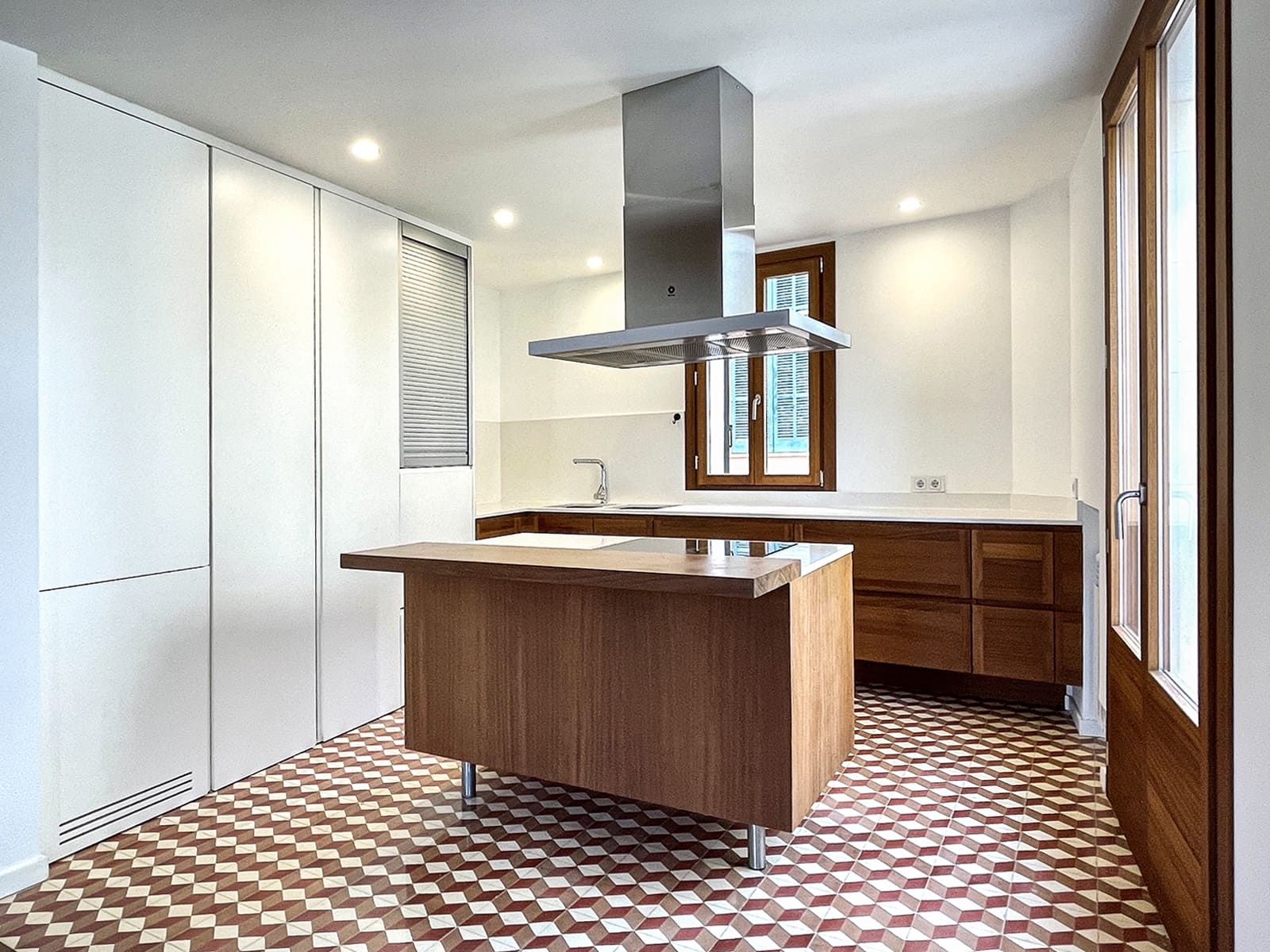 3 bedroom Apartment for rent in Palma de Mallorca - € 2,900 (Ref: 6283216)