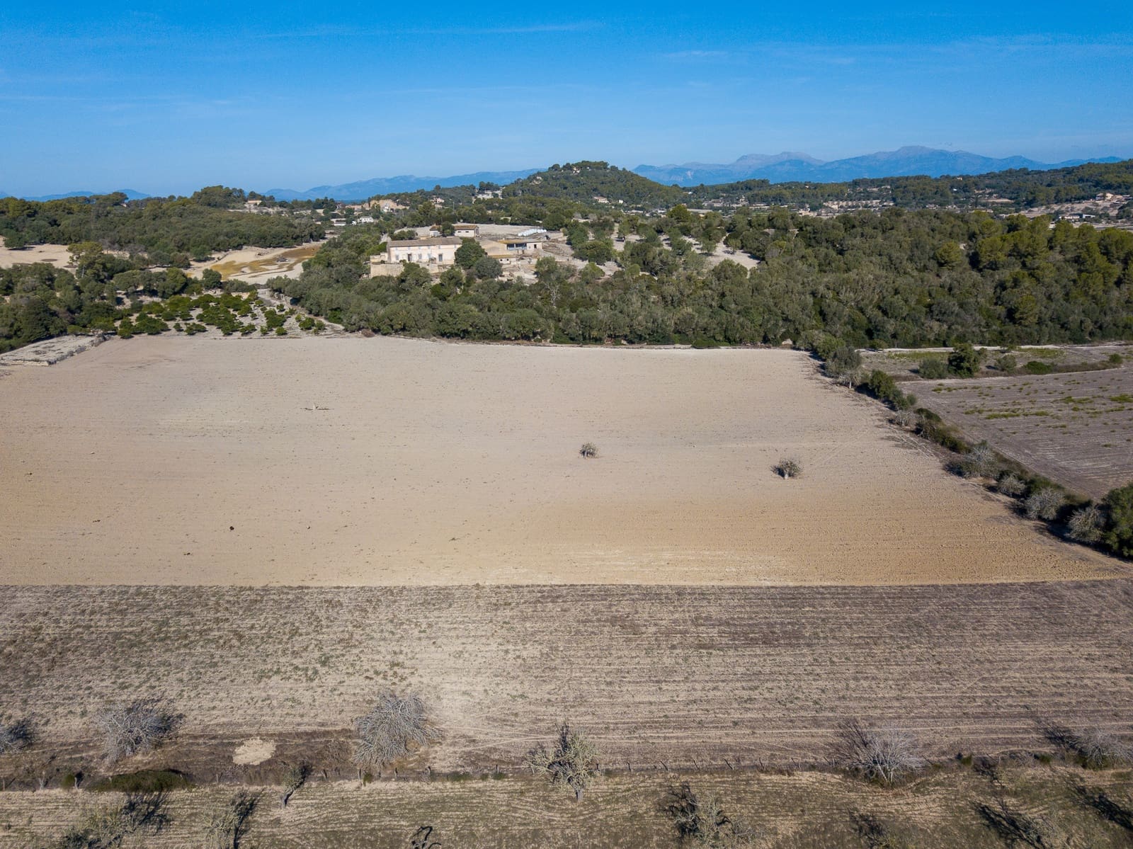 8 soveværelse Finca/Landehus til salg i Montuiri med garage - € 6.000.000 (Ref: 6310124)