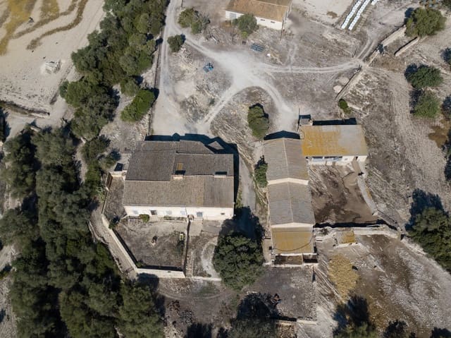 8 chambre Finca/Maison de Campagne à vendre à Montuïri avec garage - 6 000 000 € (Ref: 6310124)