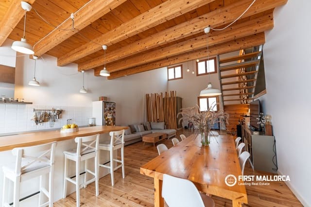 3 soveværelse Byhus til salg i Muro med swimmingpool garage - € 775.000 (Ref: 6363961)