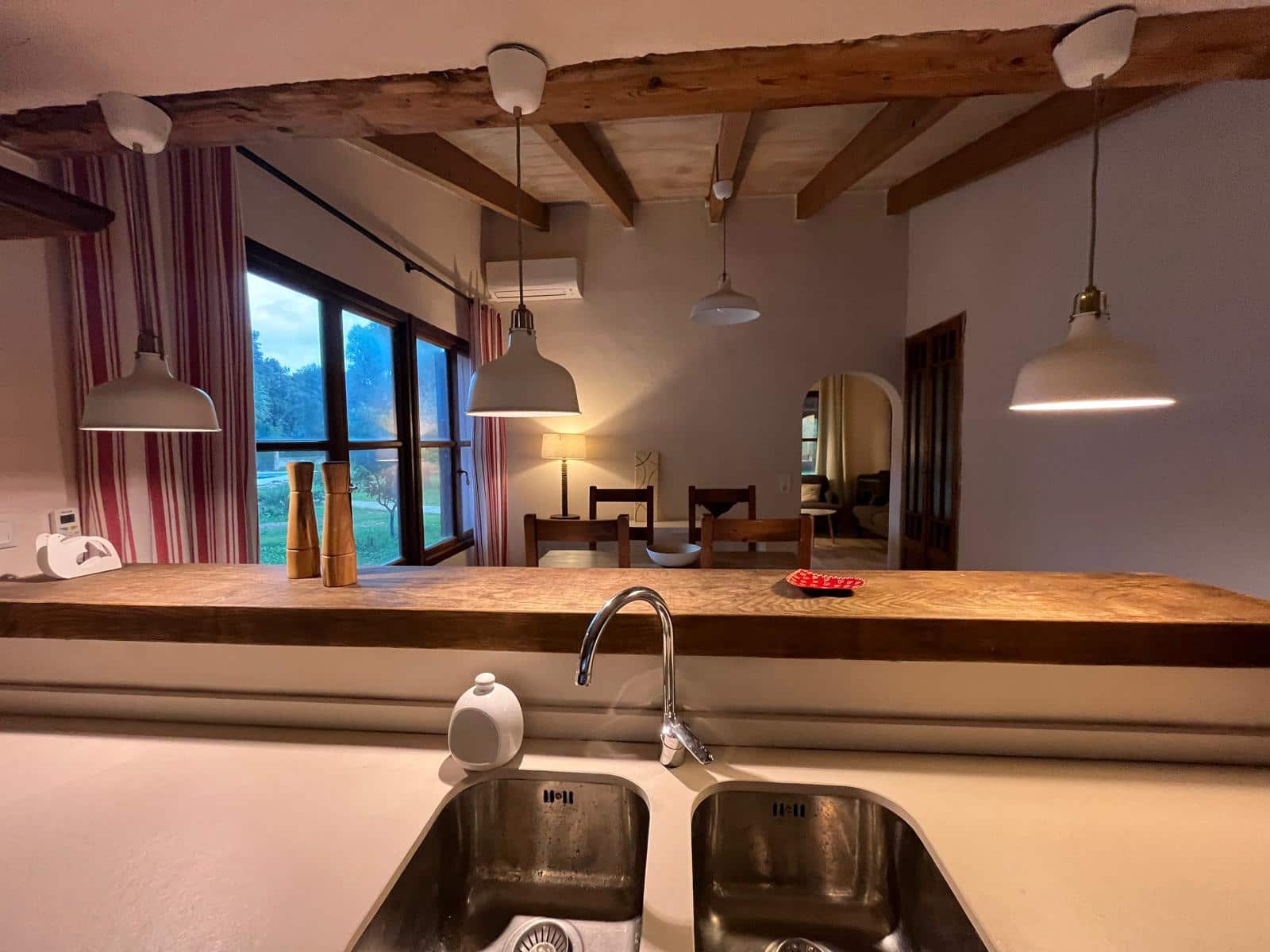 3 sovrum Villa att hyra i Buger med pool garage - 2 700 € (Ref: 6398393)