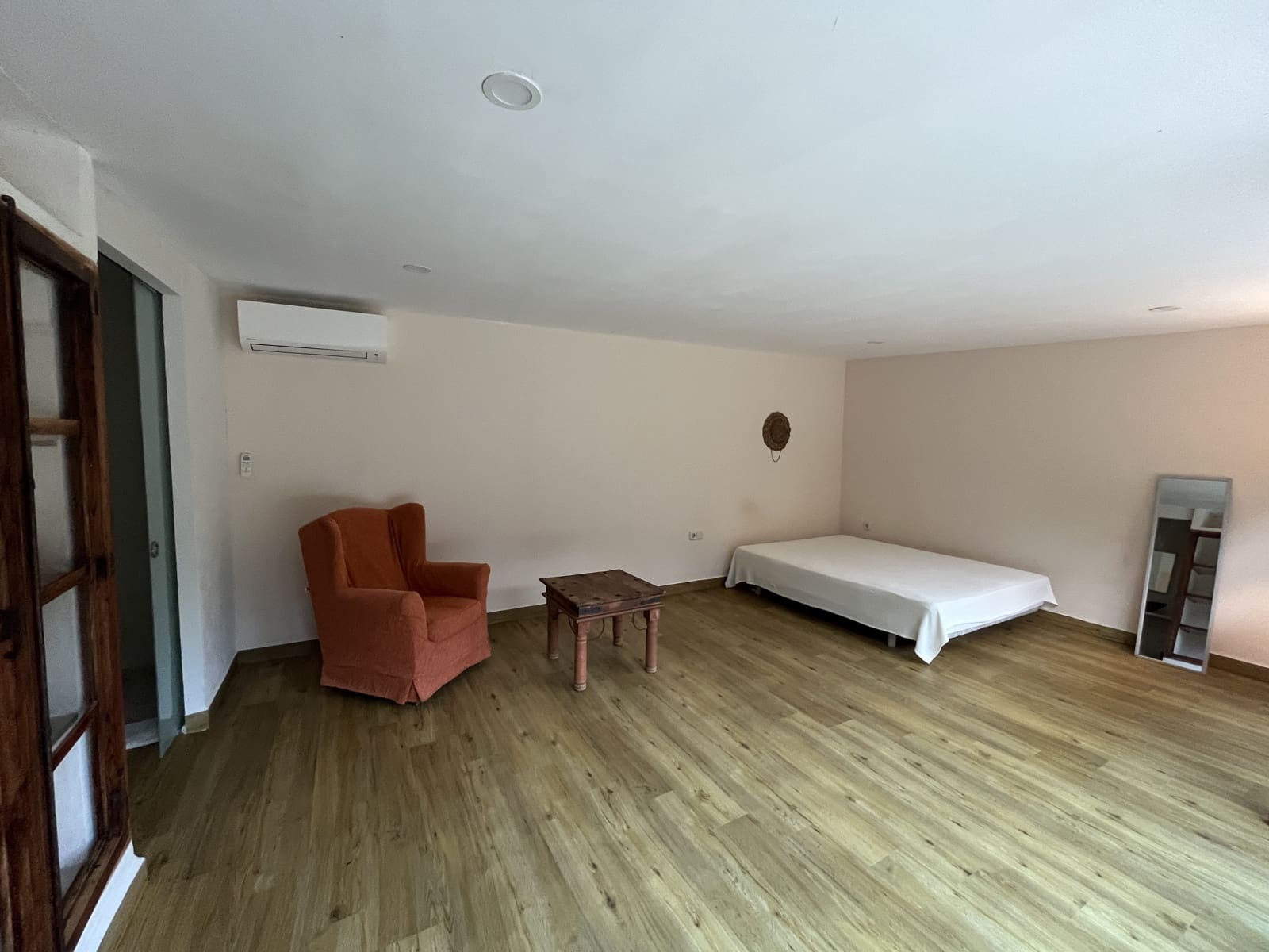 3 sovrum Villa att hyra i Buger med pool garage - 2 700 € (Ref: 6398393)