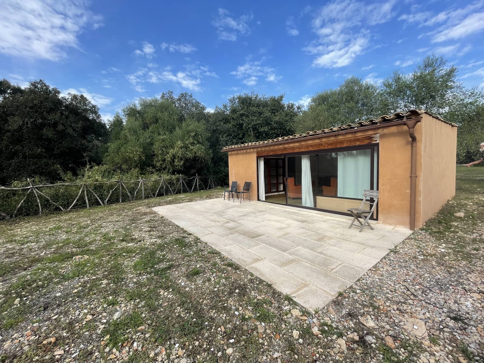 3 sovrum Villa att hyra i Buger med pool garage - 2 700 € (Ref: 6398393)