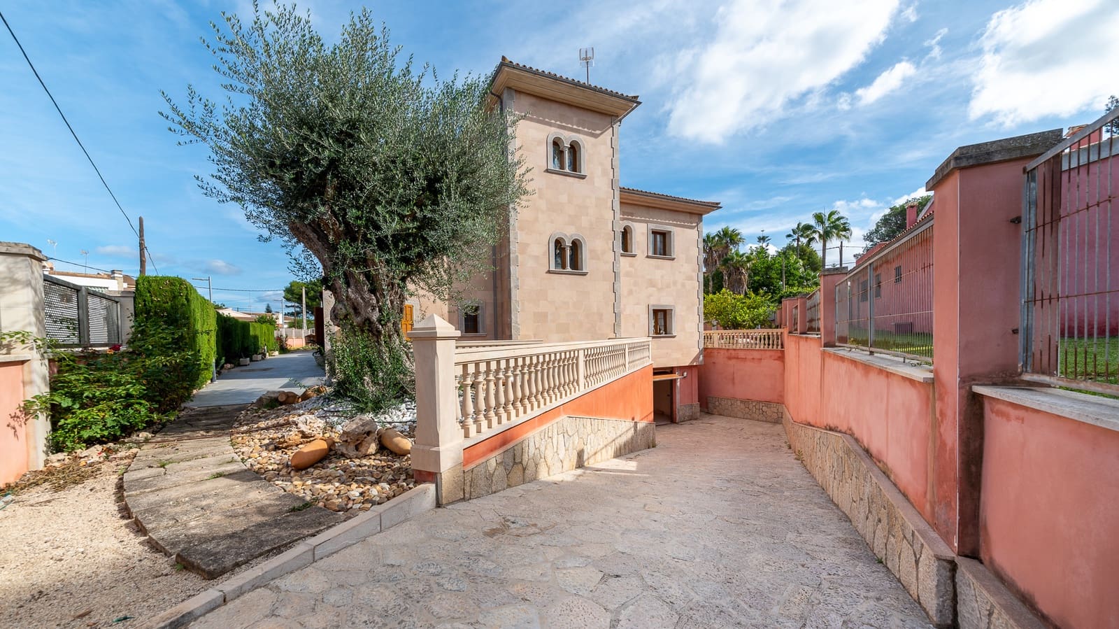 5 soveværelse Villa til salg i Ca'n Picafort med swimmingpool garage - € 2.500.000 (Ref: 6398402)