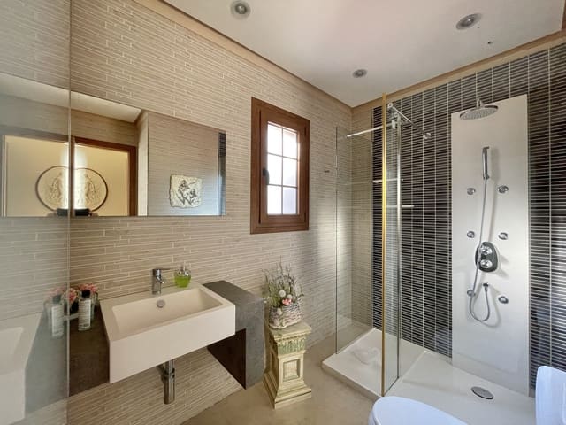 5 soverom Villa til salgs i Ca'n Picafort, Santa Margalida med svømmebasseng garasje - € 2 500 000 (Ref: 6398402)