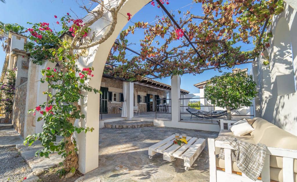 4 bedroom Finca/Country House for rent in Pollensa / Pollenca with pool garage - € 3,000 (Ref: 6428734)