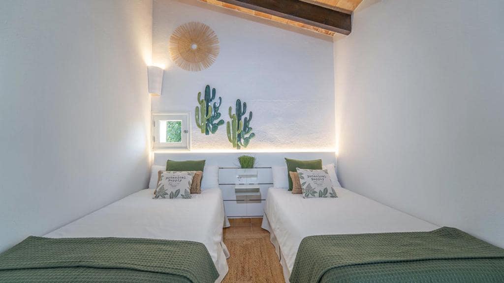 4 bedroom Finca/Country House for rent in Pollensa / Pollenca with pool garage - € 3,000 (Ref: 6428734)