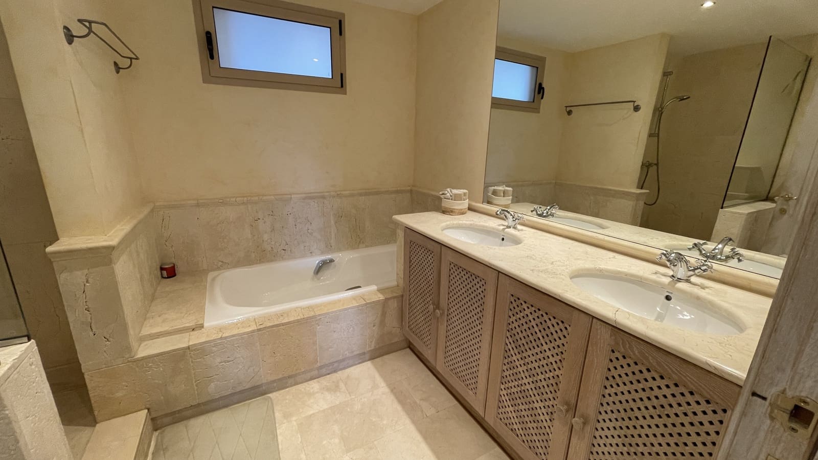 1 soverom Leilighet til leie i Santa Ponsa med garasje - € 2 200 (Ref: 6456807)