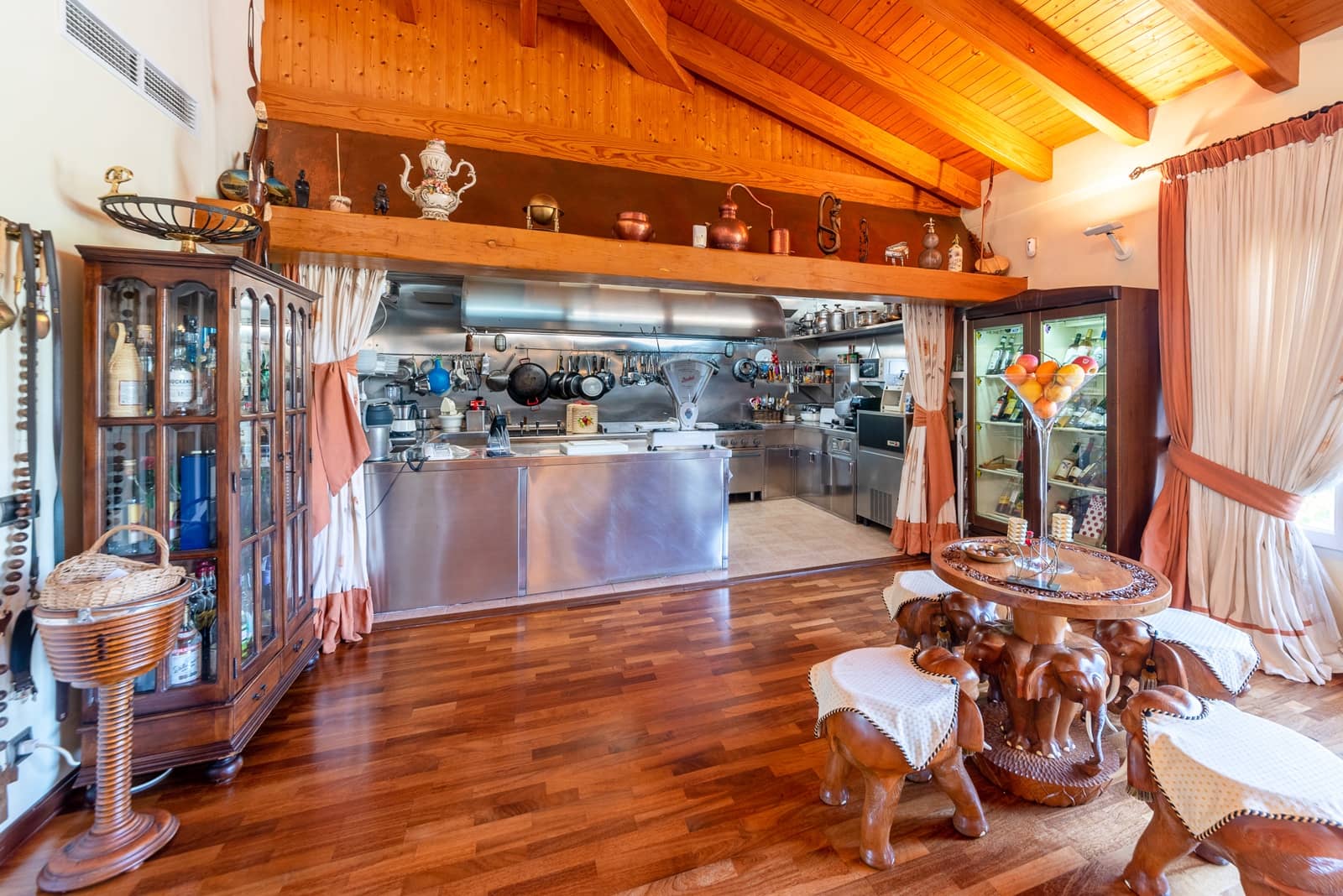 5 soveværelse Finca/Landehus til salg i Inca med swimmingpool garage - € 5.900.000 (Ref: 6457076)