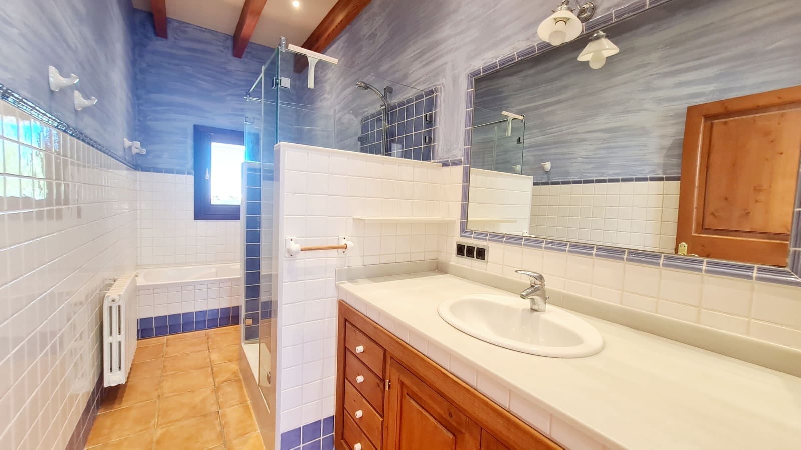 4 soveværelse Villa til leje i Puntiro med swimmingpool garage - € 4.800 (Ref: 6457142)