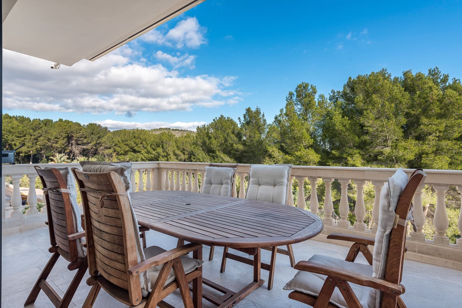 7 bedroom Villa for rent in Son Vida with pool garage - € 11,000 (Ref: 6457151)