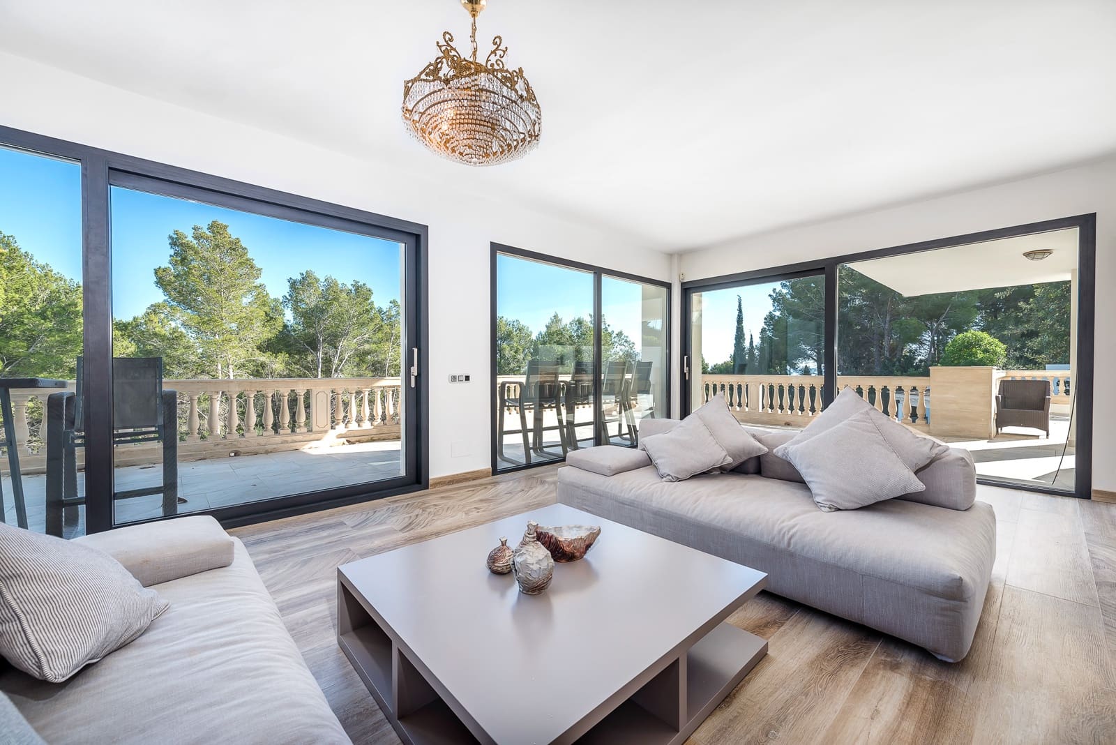 7 bedroom Villa for rent in Son Vida with pool garage - € 11,000 (Ref: 6457151)