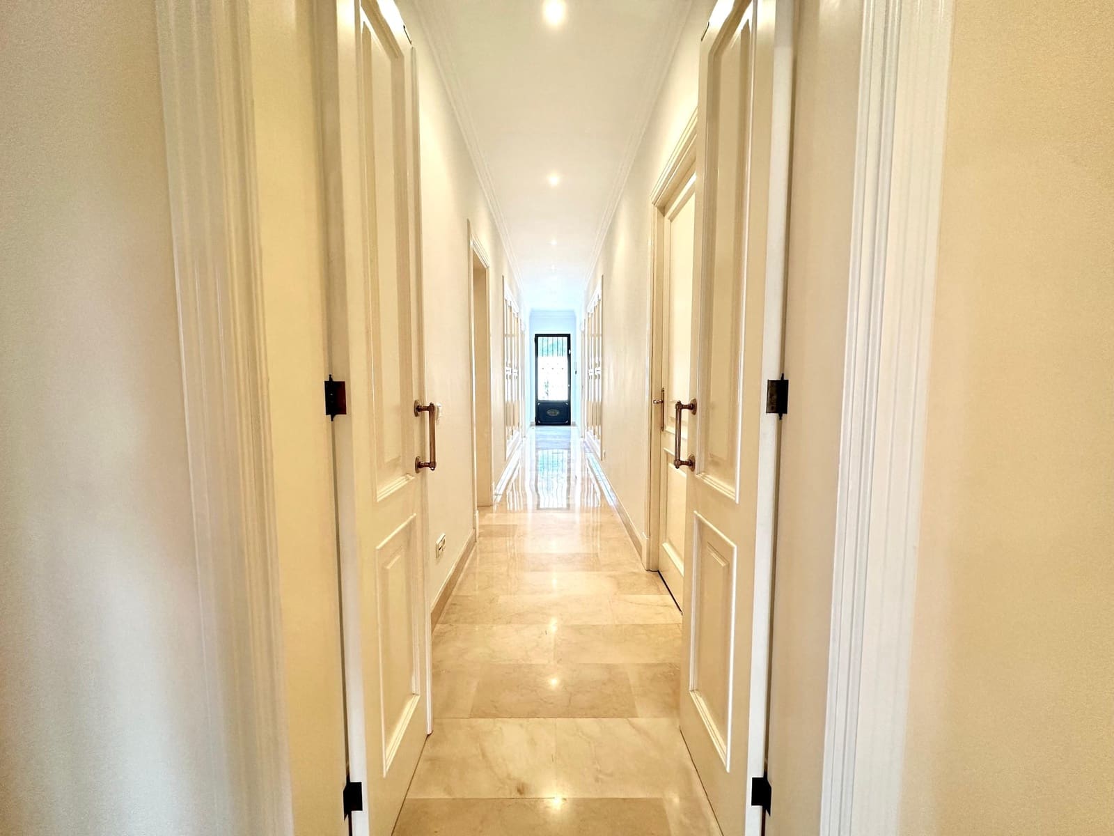 5 soveværelse Villa til leje i Bendinat med swimmingpool garage - € 8.500 (Ref: 6457172)