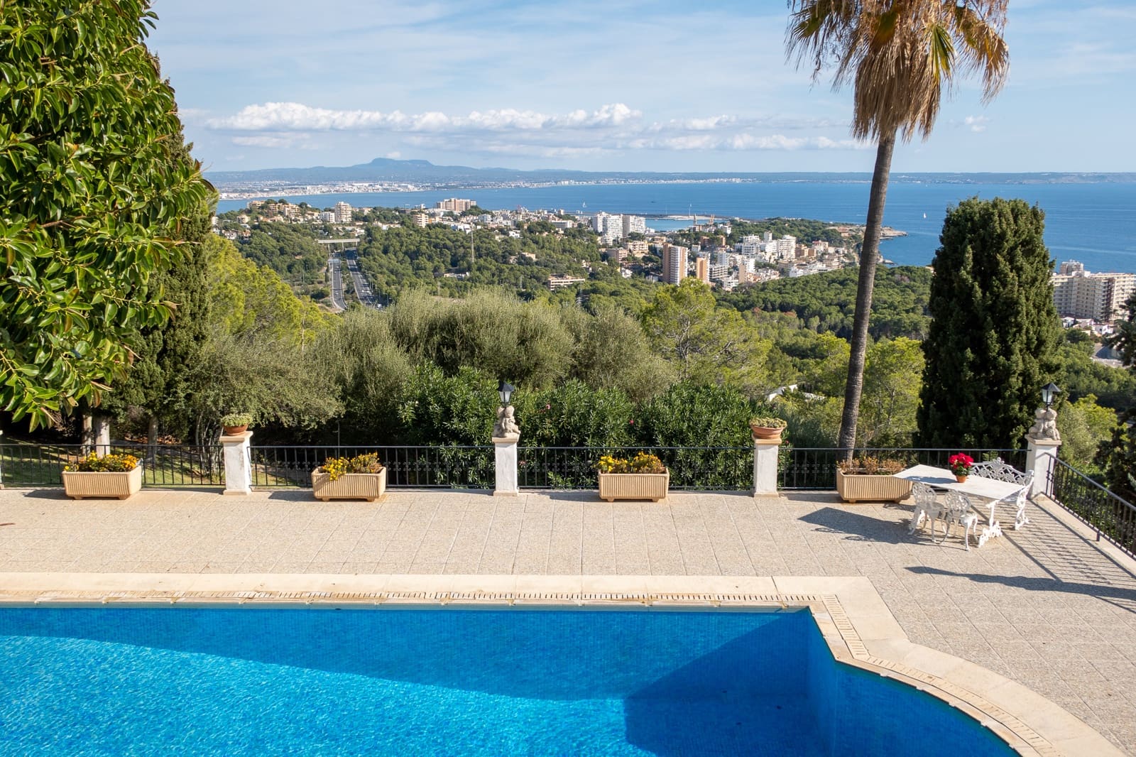 11 makuuhuone Huvila myytävänä paikassa Genova mukana uima-altaan 
autotalli - 12 900 000 € (Ref: 6457200)