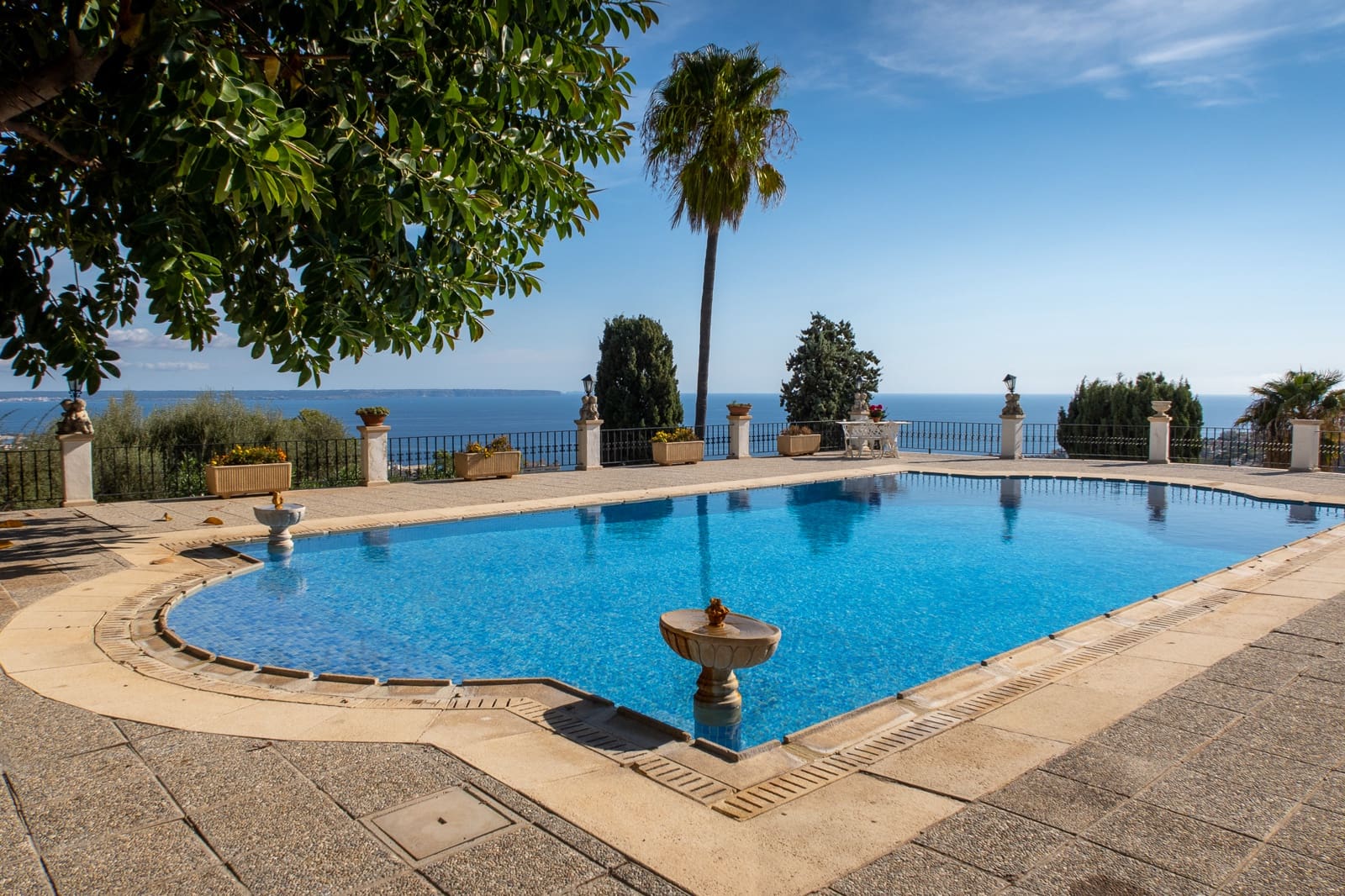 11 makuuhuone Huvila myytävänä paikassa Genova mukana uima-altaan 
autotalli - 12 900 000 € (Ref: 6457200)